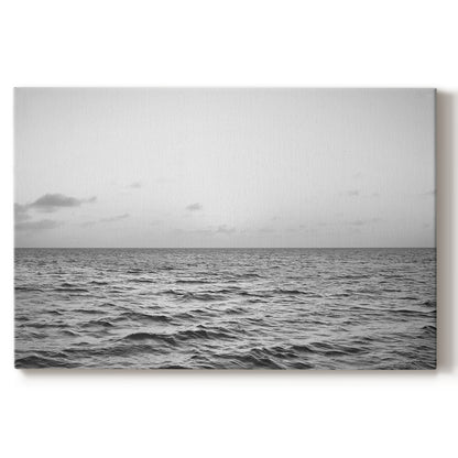 ocean,sea,horizon,waves,twilight,sky,clouds,calmness,solitude,tranquility,water,nature,coast,landscape,scenery,evening,dark,serene,blue,light,relaxation,peaceful,environment,marine,ripples,reflective,quiet,vastness,depth,sky colors,nautical,coastline,beauty,atmospheric,outdoor,mood,seascape,distant,travel,exploration,escape,scenic,calm