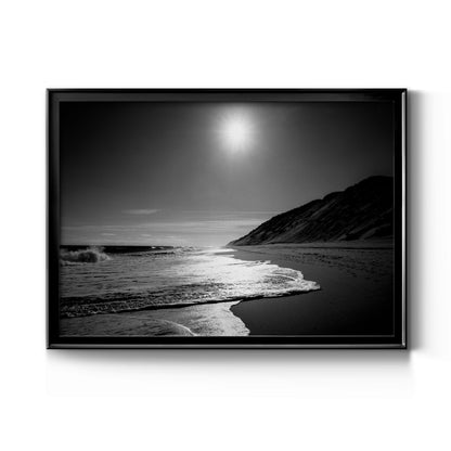 Against the Dune - Modern Framed Canvas Print