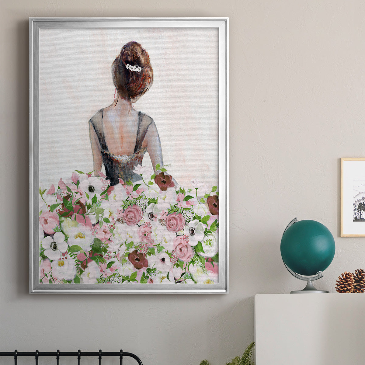 Beautiful Floral Contemplation I - Modern Framed Canvas Print