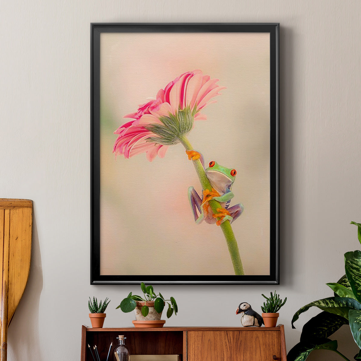 Hanging On I - Modern Framed Canvas Print