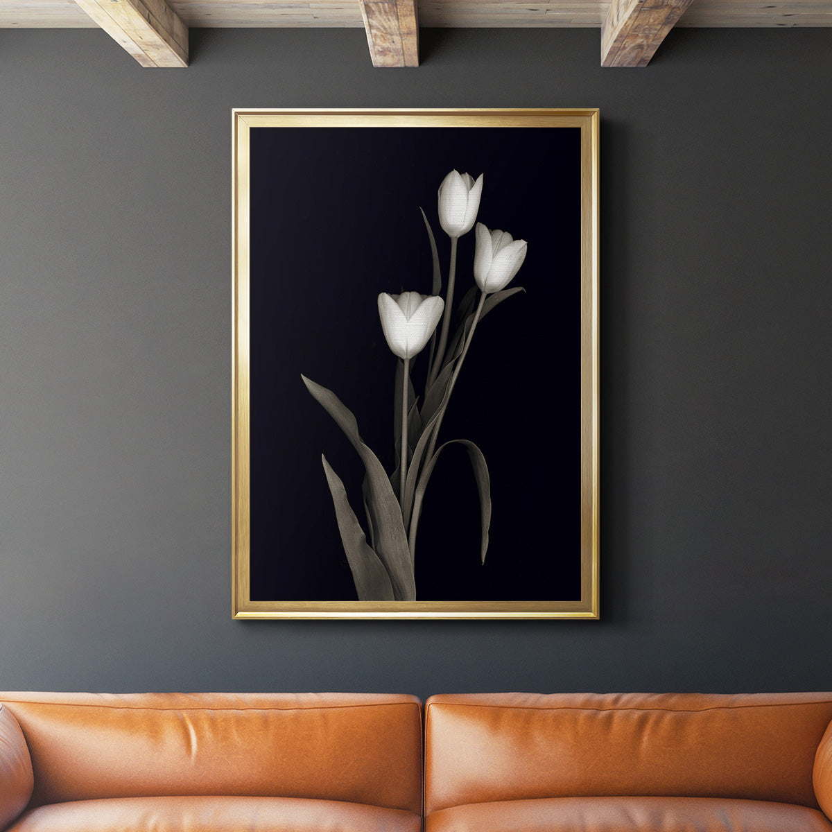 Tulip Pose I - Modern Framed Canvas Print