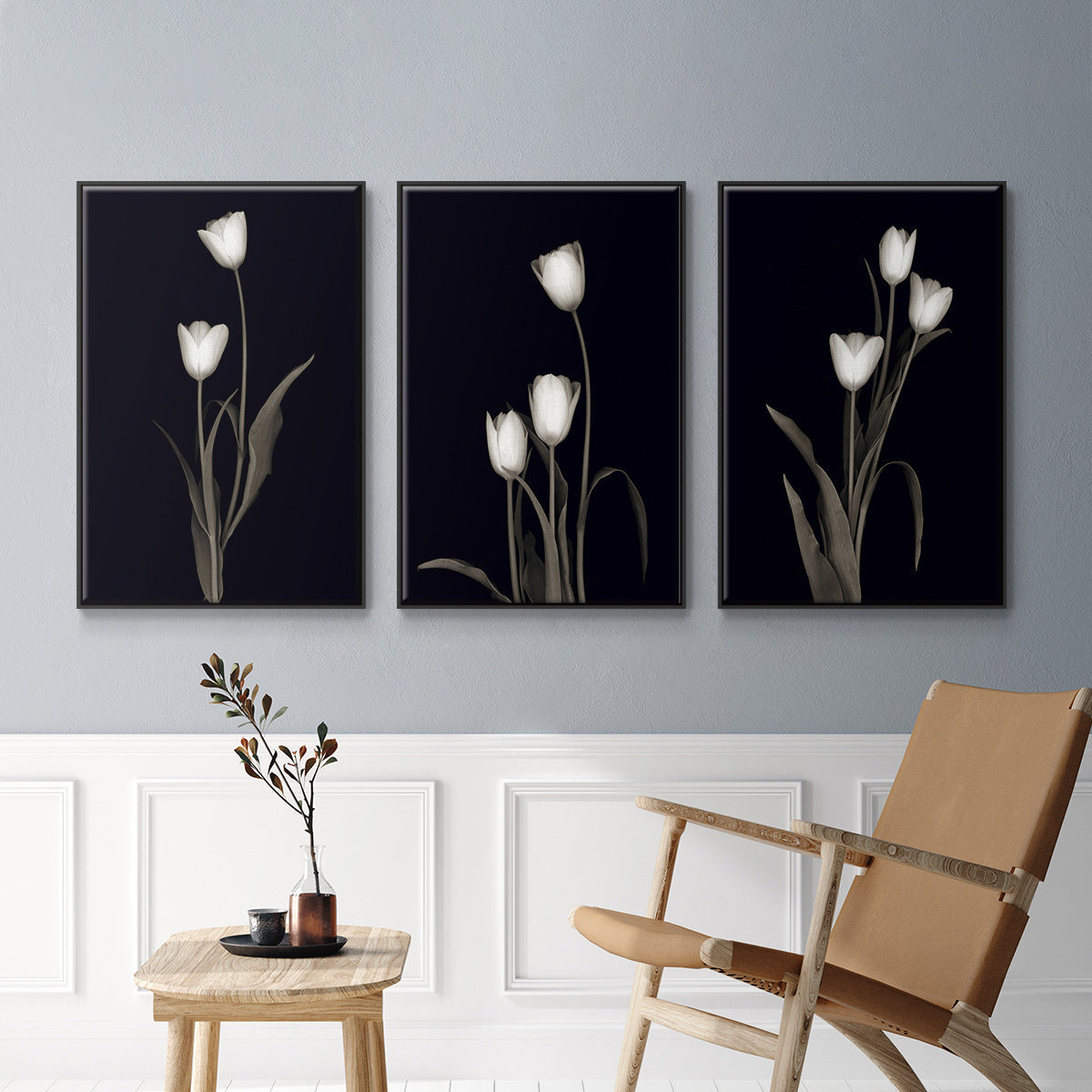 Tulip Pose I - Floater Framed Canvas Set