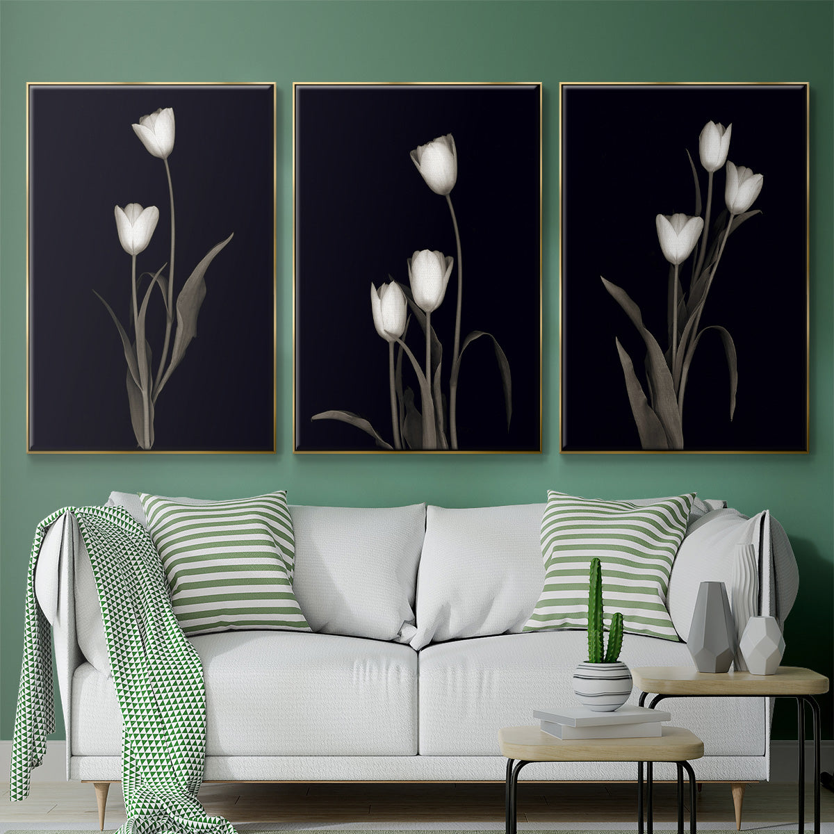 Tulip Pose I - Floater Framed Canvas Set